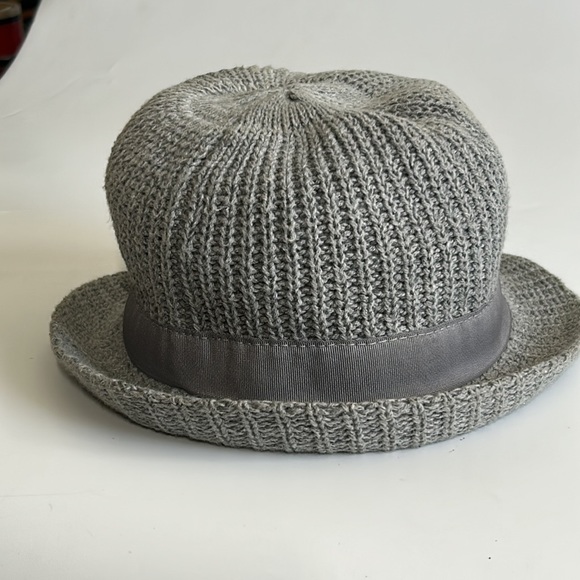 PLACE Gray Knitted Fedora Hat - Picture 6 of 11
